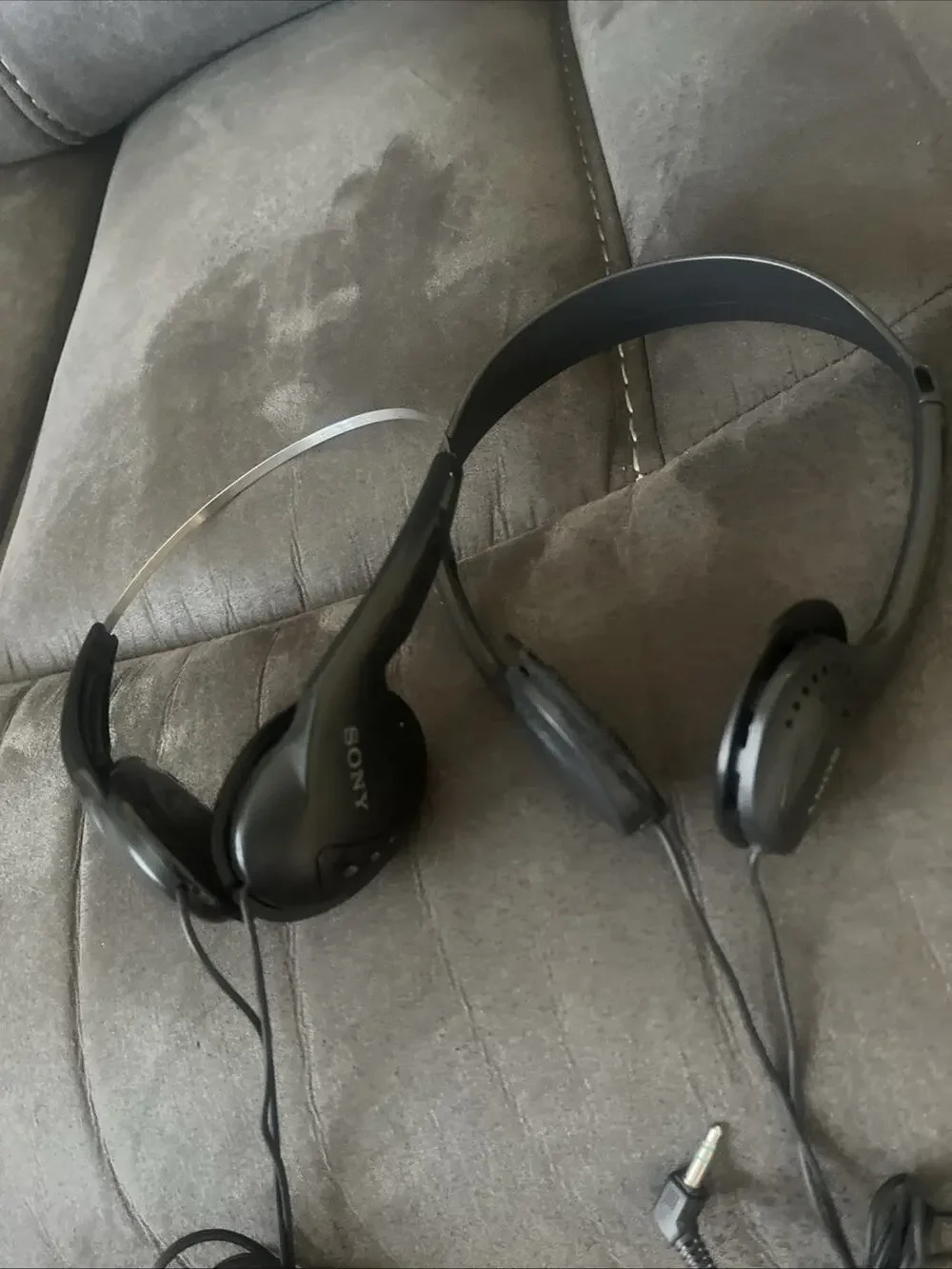 2 Vintage Sony MDR On-Ear Lightweight Stereo Headphones Tested Walkman